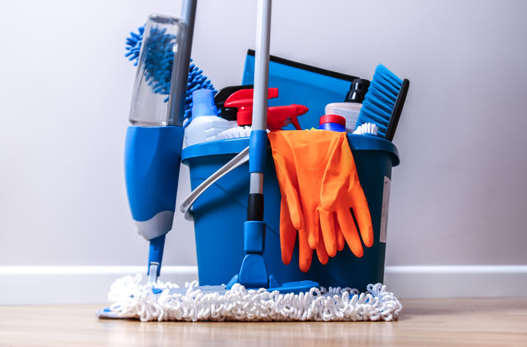 limpieza. íconos de herramientas para limpiar la casa y la oficina
